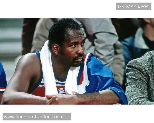 李静的篮球人生：从赛场到人生的启示与反思